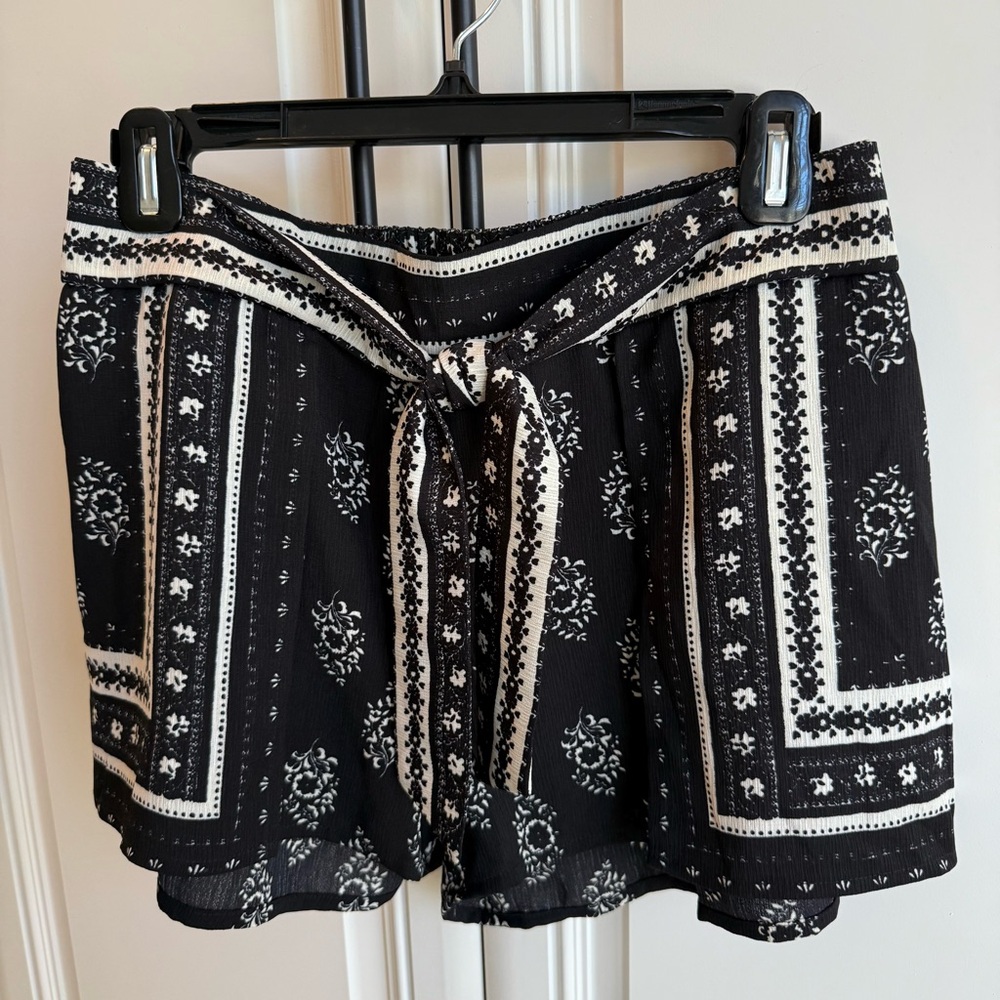 Nordstrom Socialite Shorts: Black and White Patterned